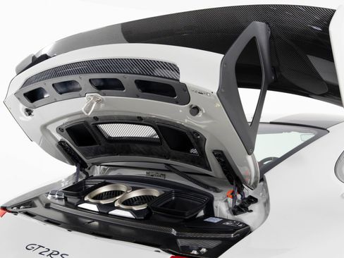 Used 2018 Porsche 911 GT2 RS image 49