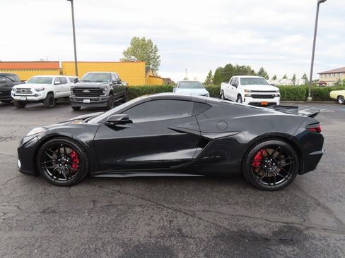 Used 2024 Chevrolet Corvette Z06 image 4