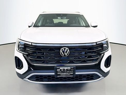 New 2026 Volkswagen Atlas Cross Sport SE AWD/4WD image 2