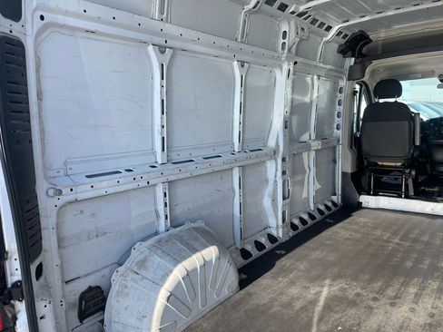 Used 2021 RAM ProMaster 2500 image 12