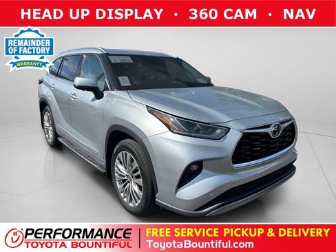 Used 2025 Toyota Highlander Platinum AWD/4WD image 1