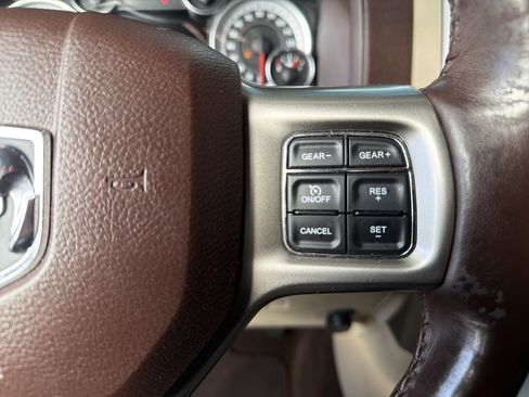 Used 2014 RAM 1500 Laramie w/ Convenience Group AWD/4WD image 19