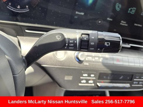 Used 2025 Hyundai Kona SEL FWD image 22