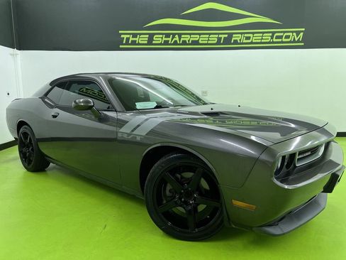 Used 2014 Dodge Challenger R/T w/ Electronics Convenience Group RWD image 1