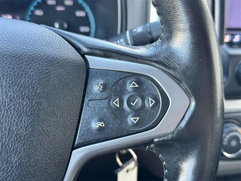 Used 2019 Chevrolet Colorado LT w/ LT Convenience Package image 12
