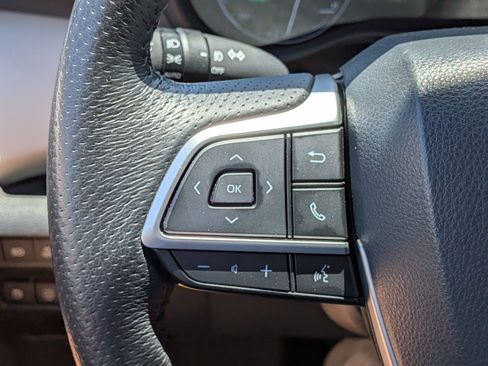Used 2021 Toyota Sienna Limited FWD image 27