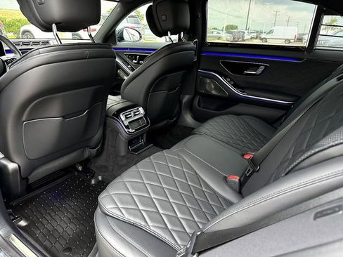 Certified 2025 Mercedes-Benz S 580 4MATIC Sedan image 26