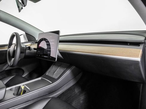 Used 2023 Tesla Model Y Long Range AWD/4WD image 17