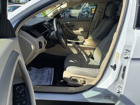 Used 2014 Ford Taurus SE FWD image 3