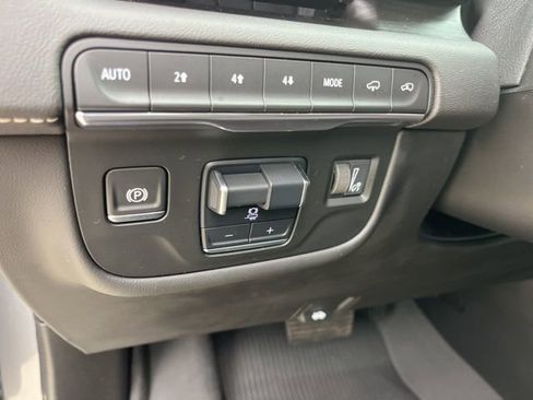 Certified 2024 Cadillac Escalade Sport w/ LPO, ONYX Package AWD/4WD image 18