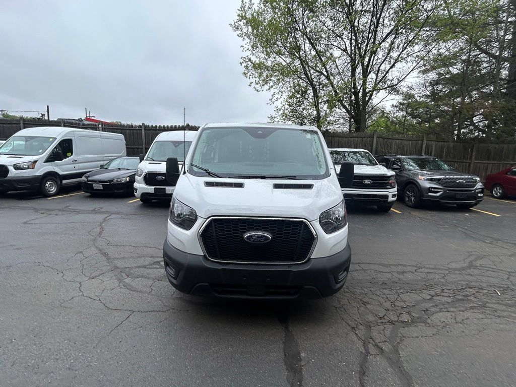 Certified 2025 Ford Transit 250 Low Roof w/ Exterior Upgrade Package RWD image 2