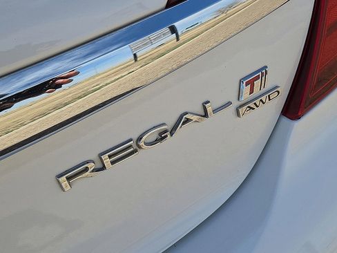 Used 2016 Buick Regal Premium w/ Driver Confidence Package #1 image 13