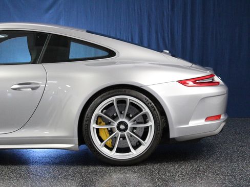 Used 2018 Porsche 911 GT3 image 12