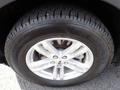 Used 2022 Ford Explorer XLT AWD/4WD image 13