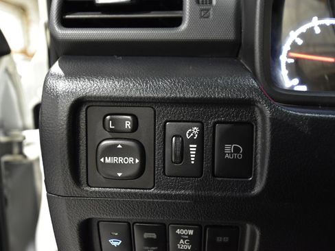 Used 2021 Toyota 4Runner Venture w/ Moonroof Package AWD/4WD image 23