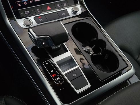 Certified 2023 Audi Q8 Premium Plus w/ Premium Plus Package AWD/4WD image 15