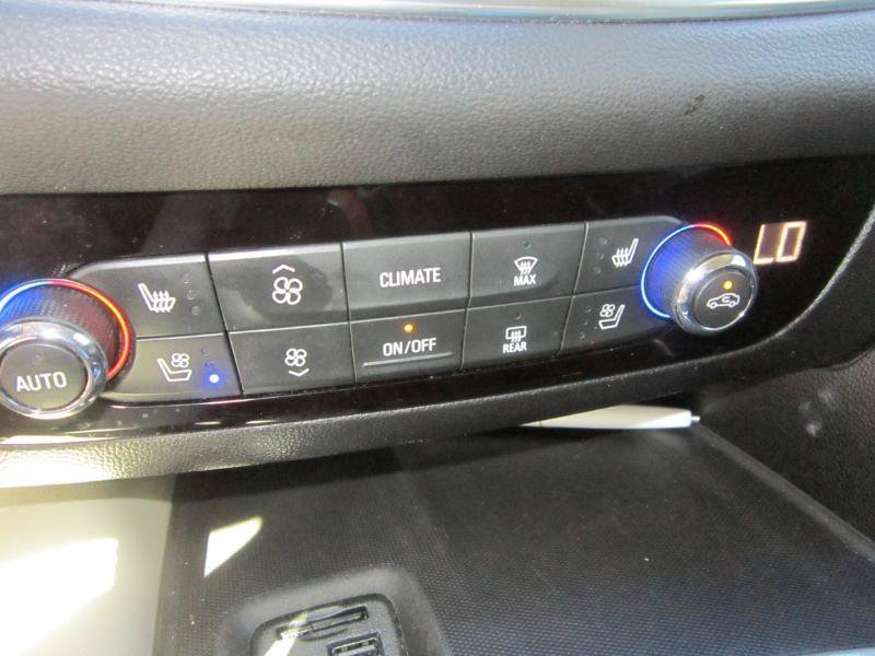 Used 2021 Buick Enclave Premium w/ Surround and Sites Package AWD/4WD image 25
