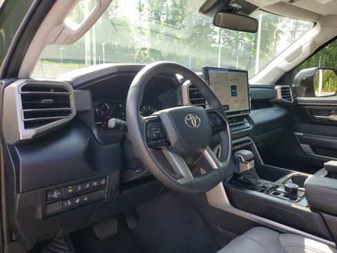 Used 2023 Toyota Tundra SR5 w/ SR5 Premium Package AWD/4WD image 17