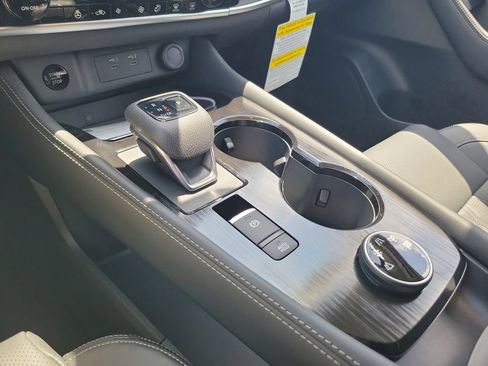 New 2026 Nissan Rogue Platinum AWD/4WD image 13