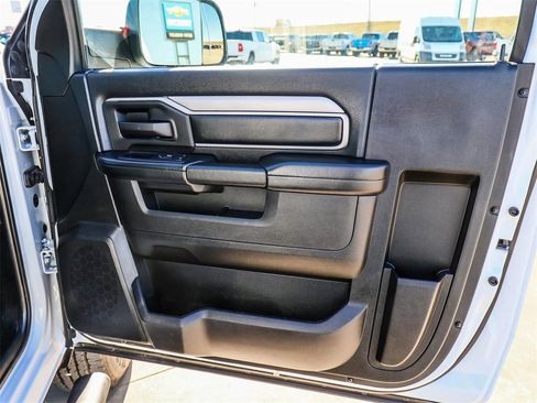 Used 2022 RAM 2500 Tradesman image 21