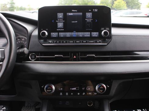 Used 2024 Mitsubishi Outlander SE Black Edition AWD/4WD image 12