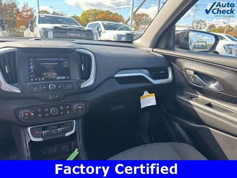Certified 2024 GMC Terrain SLE w/ Driver Convenience Package image 14