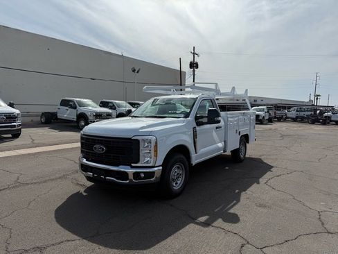 New 2026 Ford F250 XL w/ XL Chrome Package image 5