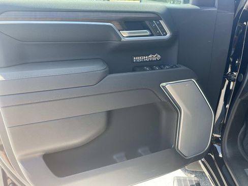 New 2026 Chevrolet Silverado 1500 High Country AWD/4WD image 14