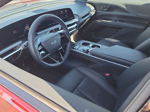 Certified 2024 Cadillac Lyriq Luxury image 10