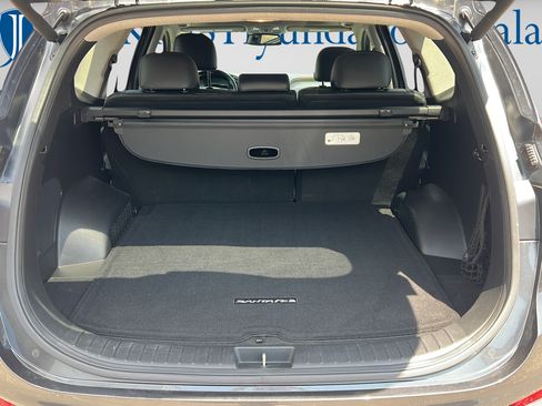 Used 2020 Hyundai Santa Fe SEL w/ Convenience + Premium Package FWD image 9