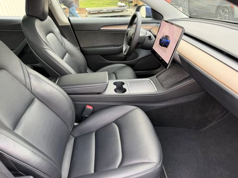 Used 2023 Tesla Model 3 Standard Range RWD image 22