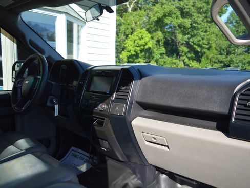 Used 2016 Ford F150 XL w/ Equipment Group 101A Mid AWD/4WD image 28