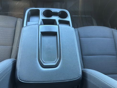 Used 2023 Chevrolet Silverado 1500 LT image 24