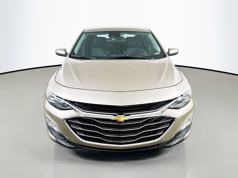 Used 2024 Chevrolet Malibu LT FWD image 2