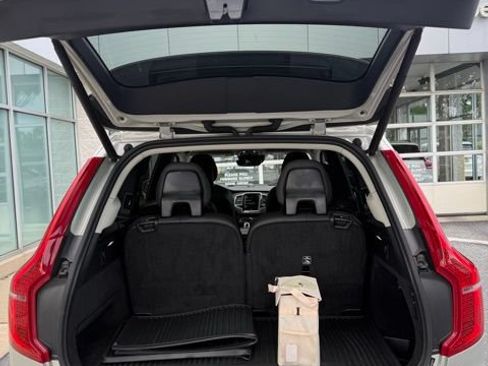 Used 2022 Volvo XC90 T8 Inscription w/ Advanced Package AWD/4WD image 13