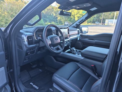 New 2025 Ford F150 Lariat w/ Equipment Group 501A Mid image 16