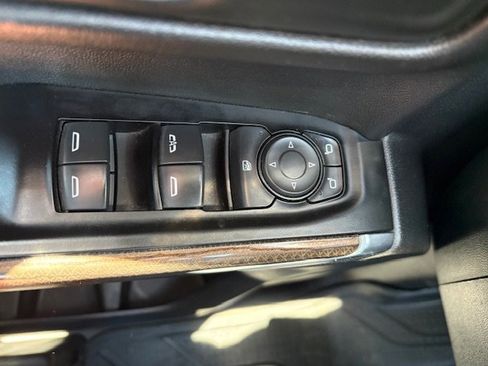 Used 2019 Chevrolet Silverado 1500 LT w/ All-Star Edition AWD/4WD image 22