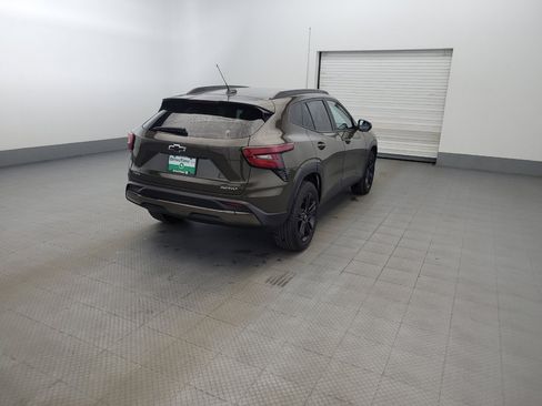 Used 2024 Chevrolet Trax ACTIV FWD image 9