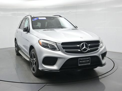 Used 2019 Mercedes-Benz GLE 400 4MATIC image 25
