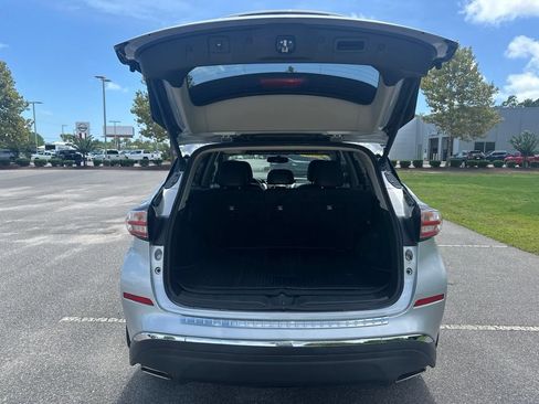 Used 2018 Nissan Murano SL w/ Moonroof Package FWD image 10