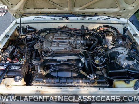 Used 1989 Toyota Pickup Deluxe image 4