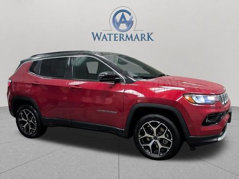 Used 2025 Jeep Compass Limited AWD/4WD image 8