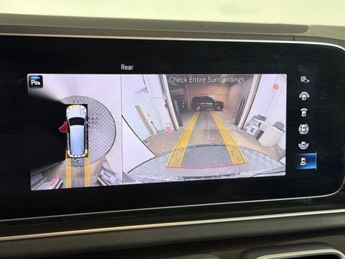 Used 2020 Mercedes-Benz GLS 450 4MATIC image 32