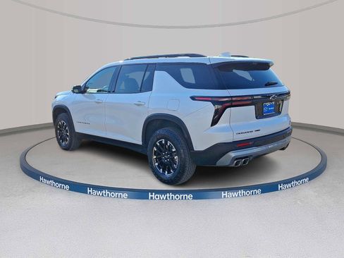 Used 2025 Chevrolet Traverse Z71 w/ Enhanced Driving Package image 4