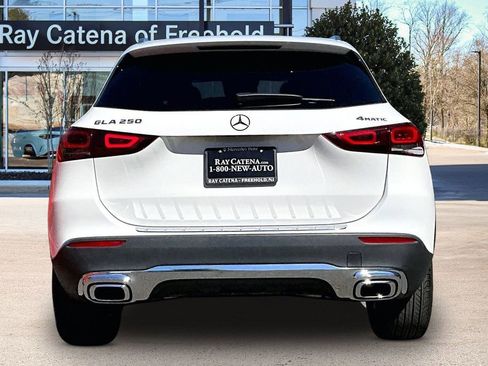 Used 2023 Mercedes-Benz GLA 250 4MATIC image 4