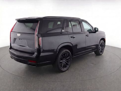 Used 2024 Cadillac Escalade Sport Platinum w/ Heavy-Duty Trailer Package AWD/4WD image 4