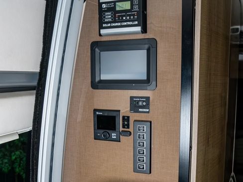 Used 2017 Mercedes-Benz Sprinter 3500 image 18