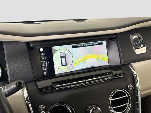 Used 2019 Rolls-Royce Cullinan image 22