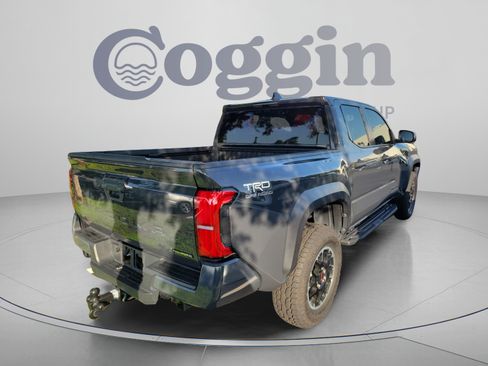 Used 2024 Toyota Tacoma TRD Off-Road AWD/4WD image 4