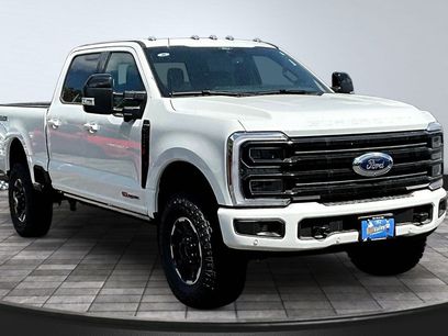 New 2026 Ford F350 Platinum w/ Tremor Off-Road Package